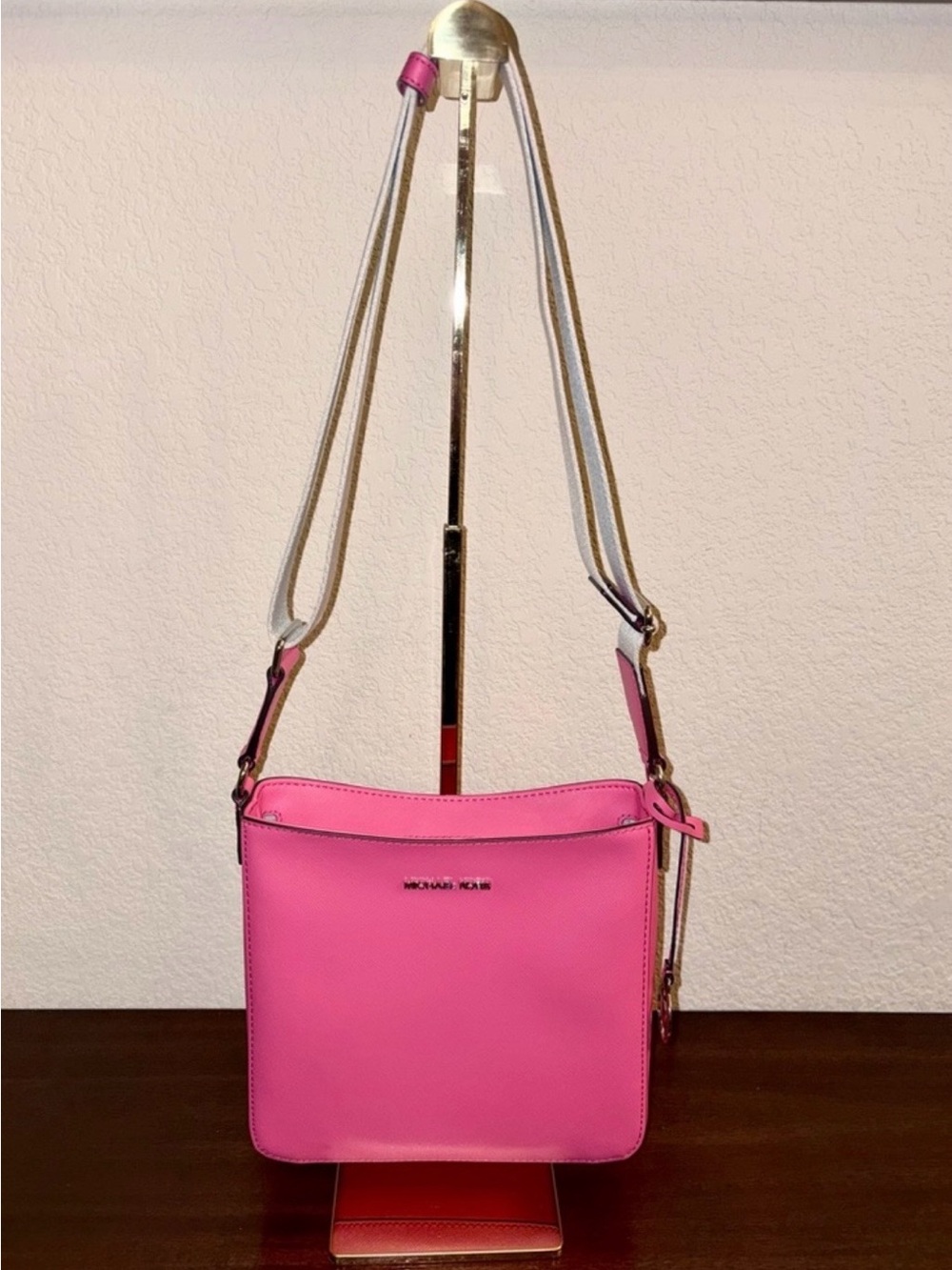 Michael Kors Pink Saffiano Leather Crossbody Messenger Bag - Picture 3 of 5